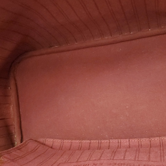 Louis Vuitton Monogram Neverfull MM - Picture 8 of 15